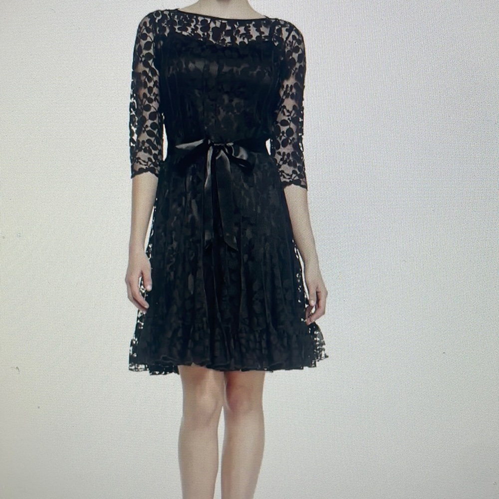 Rickie Freeman For Teri Jon 3/4 sleeve lace overlay cocktail dress